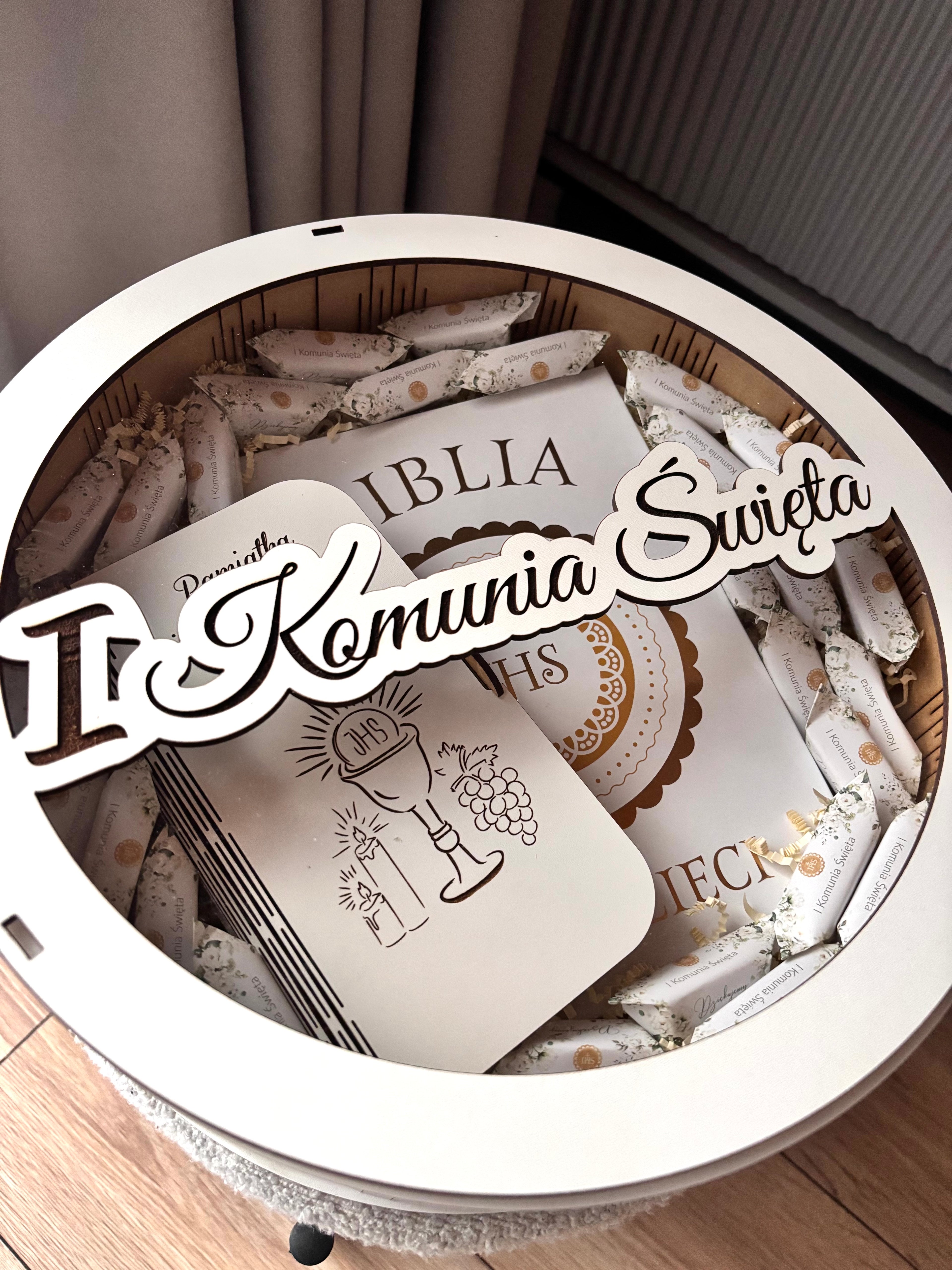 Box prezentowy na I Komunię Świętą z kopertą 33 cm
