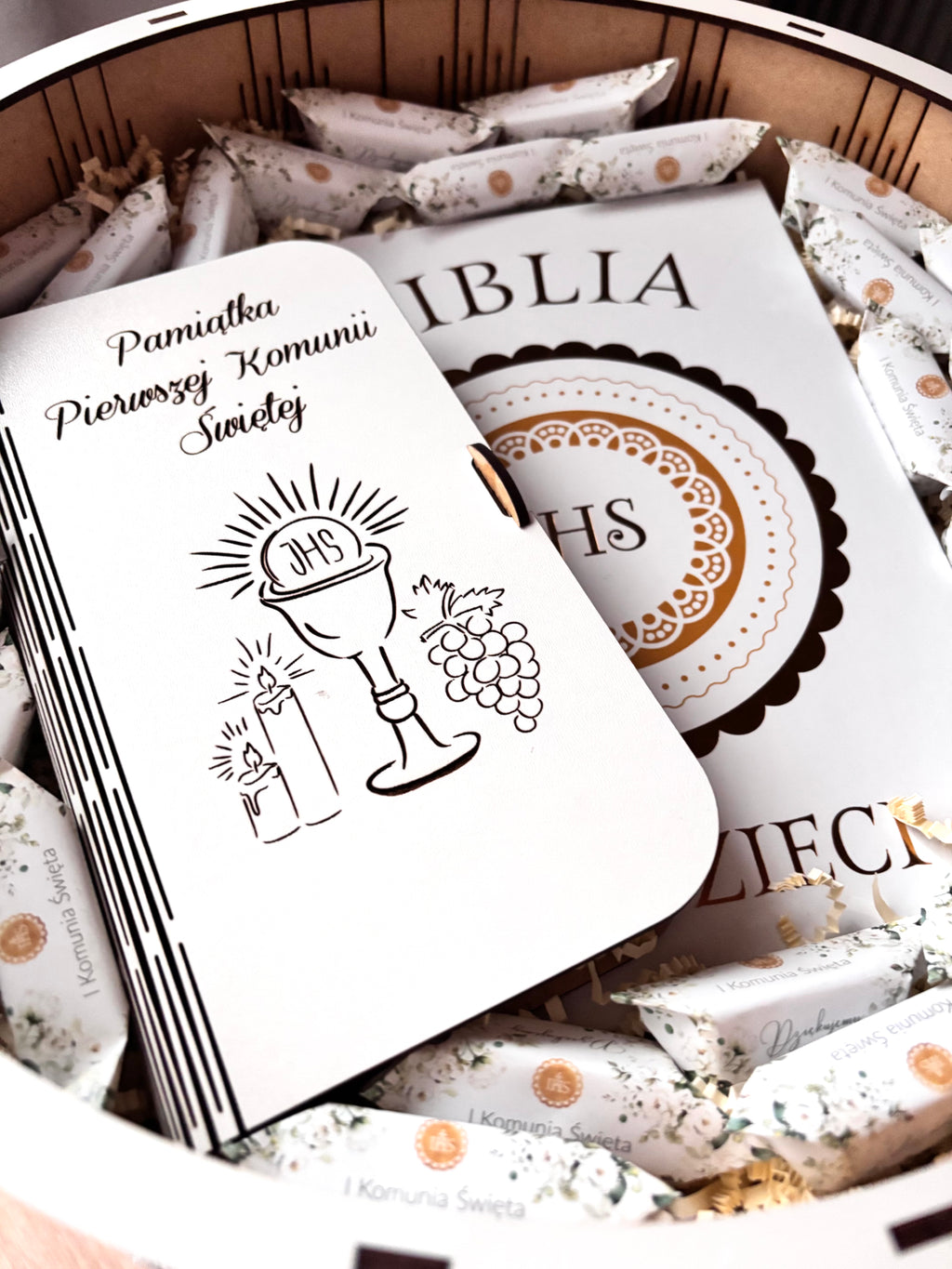 Box prezentowy na I Komunię Świętą z kopertą 33 cm